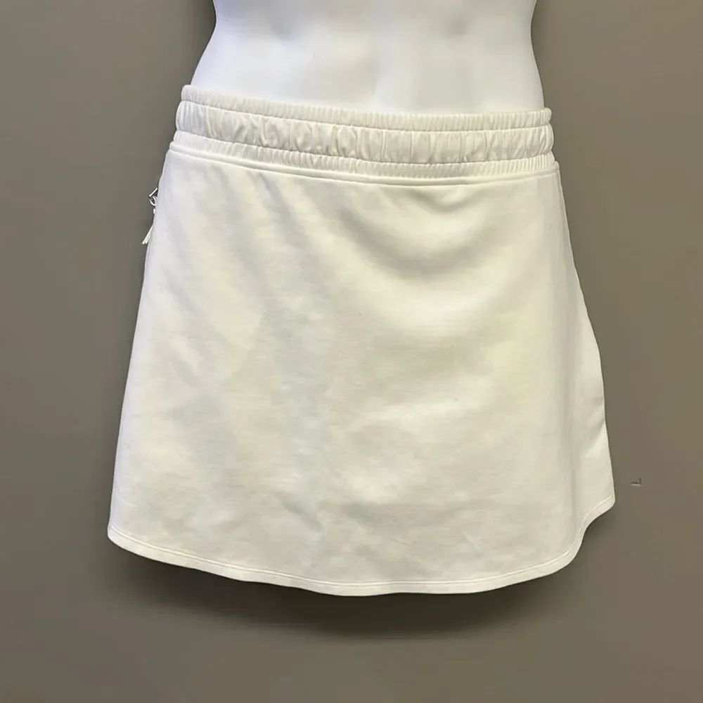 Old Navy Active Dynamic Fleece High Rise Cream A-line Skort w/ Pockets- XL